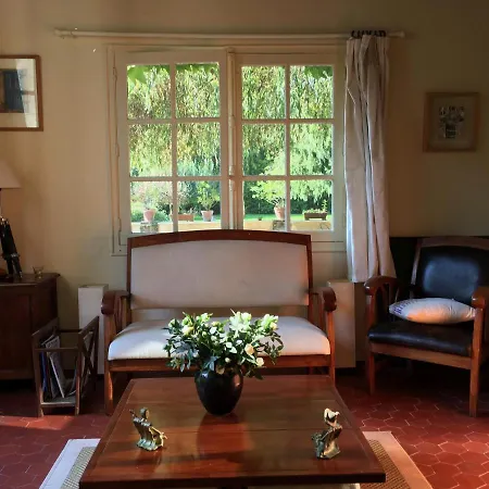 Bed & Breakfast Le Hameau 28 *